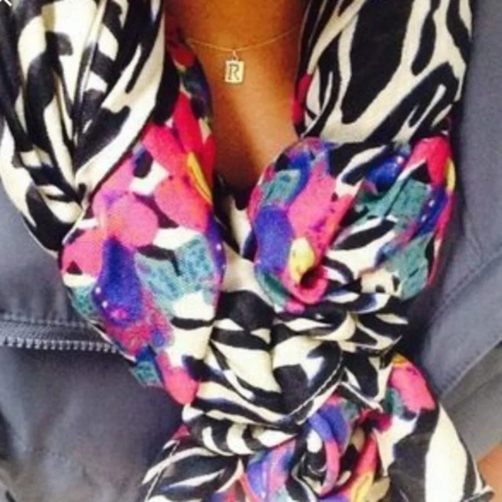 Stella & Dot | Scarf | Jeweled Zebra Luxembourg